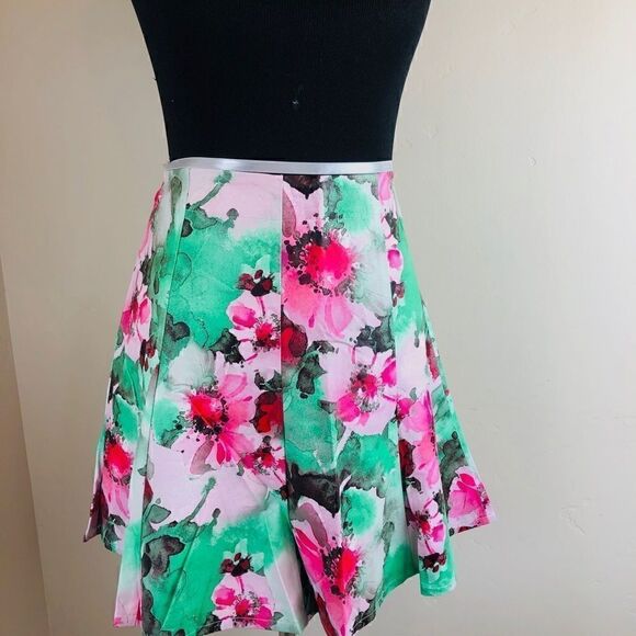 Red Berry Faux Leather Floral Skater Skirt Circle Skirt, Perfect for Spring - Picture 8 of 9
